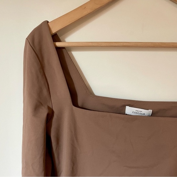 Aritzia Babaton Contour Long Sleeve Square Neck Top Brown Size Large - Picture 3 of 6